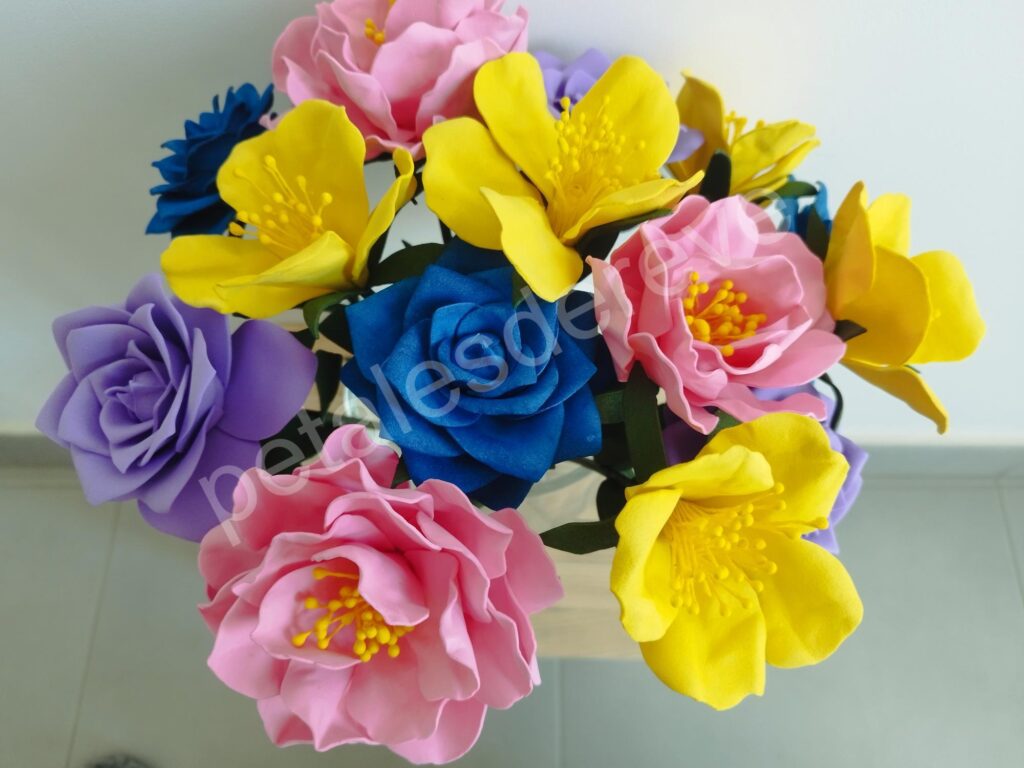 bouquet de fleurs en mousse, décoration intérieur, fait à la main