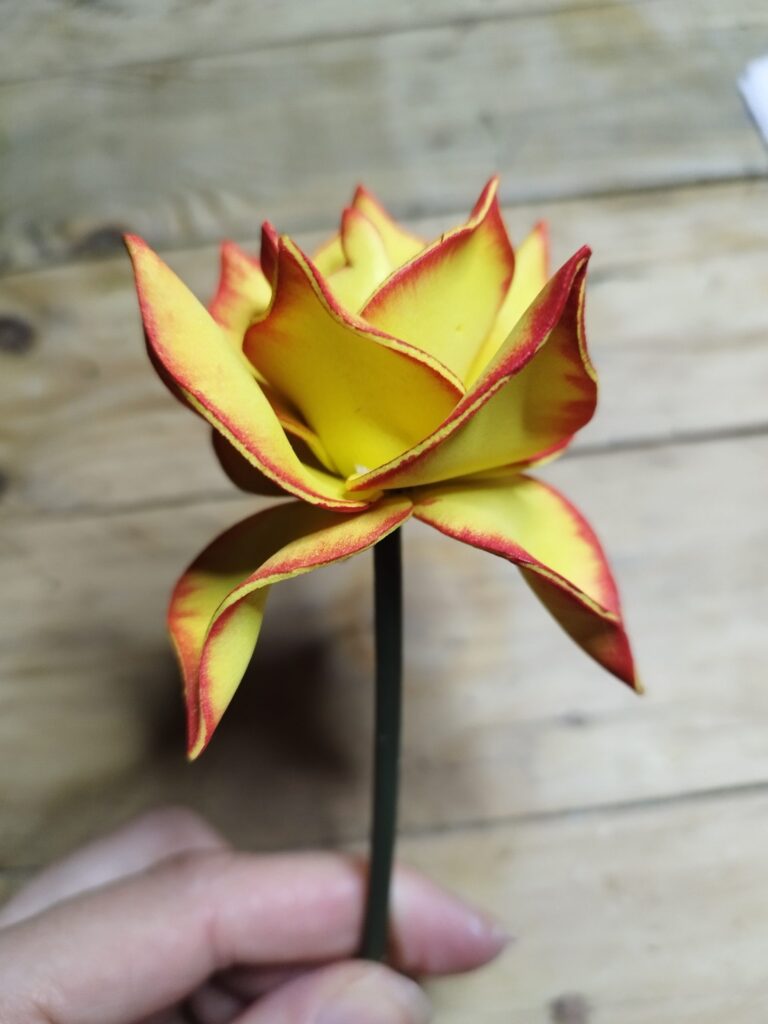 Fleur en feuille mousse