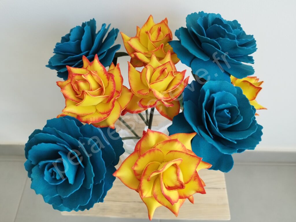 Bouquet de fleurs, fabriquées à la main, en feuille de mousse